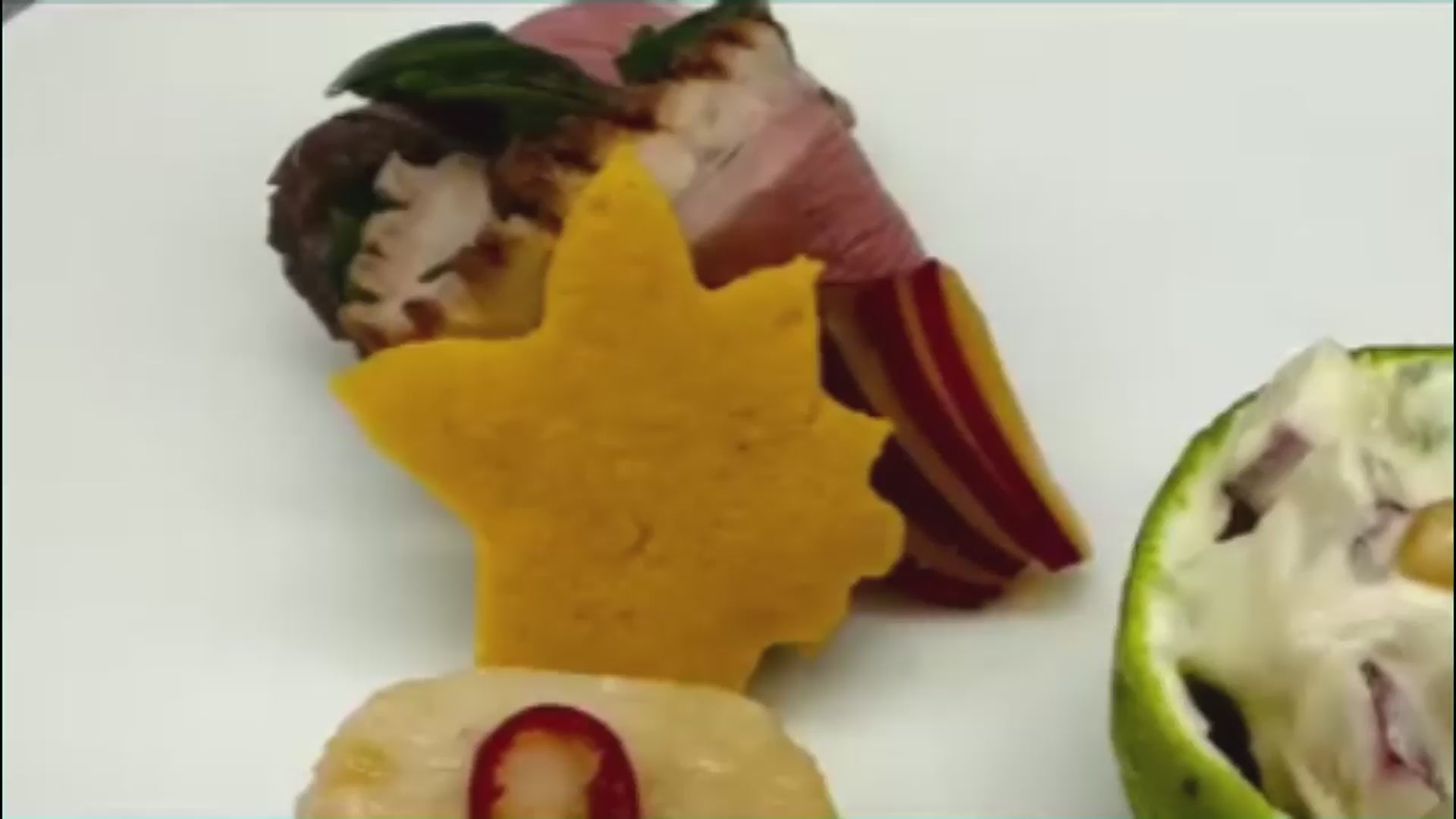 Load video: Kamo Rosu Mushini (Steamed, Flavored Duck)